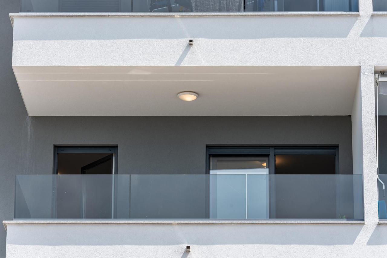 Apartment With Balcony Ocean Paradise كاستاف المظهر الخارجي الصورة