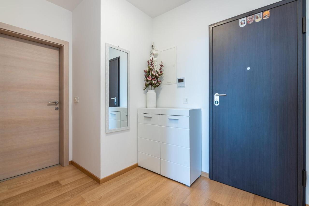 Apartment With Balcony Ocean Paradise كاستاف المظهر الخارجي الصورة