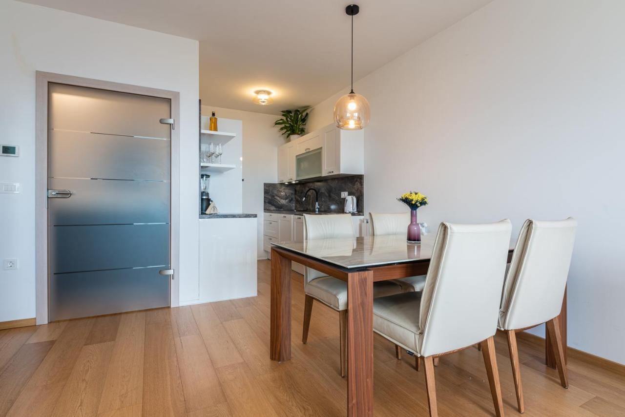 Apartment With Balcony Ocean Paradise كاستاف المظهر الخارجي الصورة